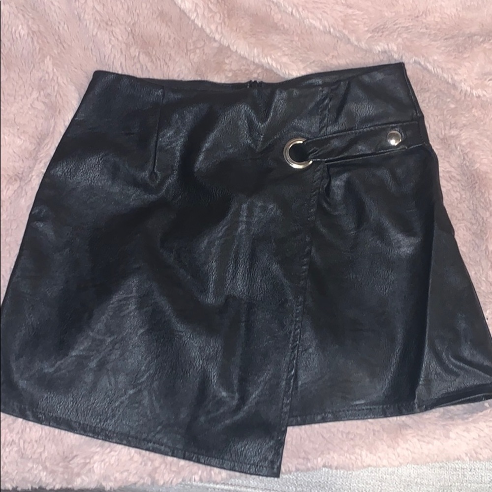 Leather skirt